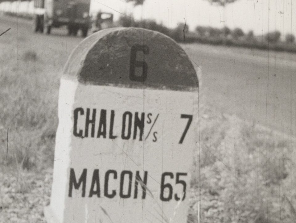 Vacances 1949 : Sur la route de Paris direction Montadroit Vacances 1949 : Sur la route de Paris direction Montadroit