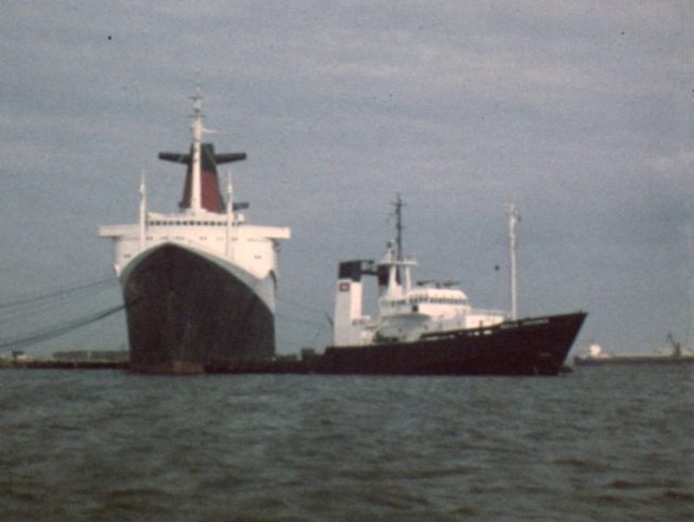 REMORQUAGE EN HAUTE MER.jpg